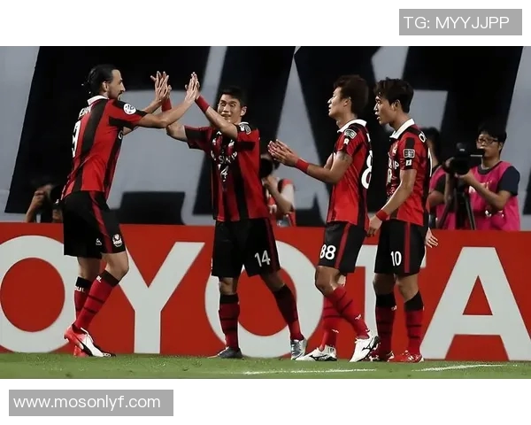 华斯兰德与标准烈日的激烈对决揭示足球战术的博弈与激情